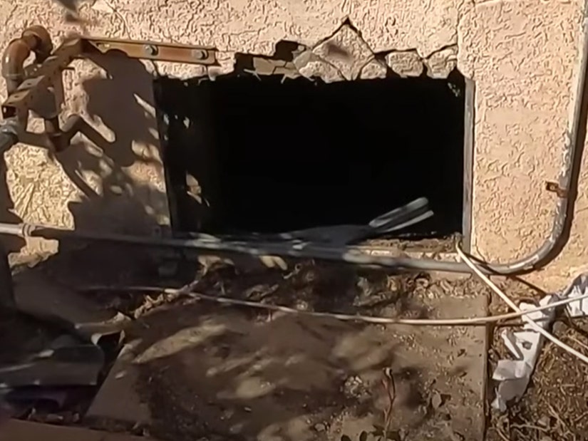 Naked Man Found Living In Crawl Space Of 93 Year Old Woman S LA Home Police