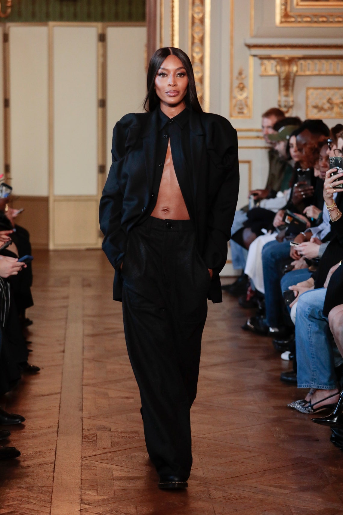 Shai Gilgeous Alexander attends the Kenzo summer 2023 show at Paris # FashionWeek 