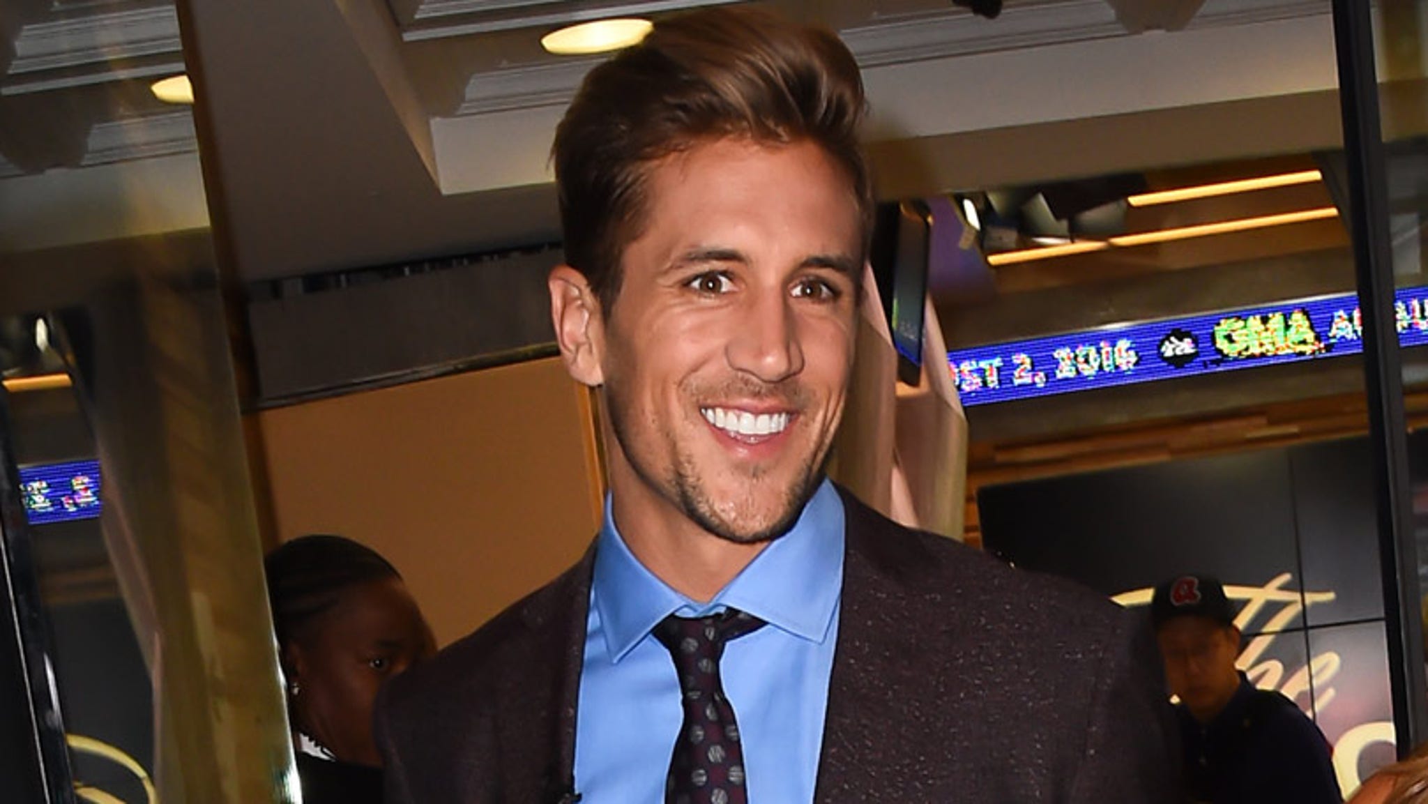 Jordan Rodgers Ex Insinuates He Cheated On Her With Pitch Perfect 2 Star