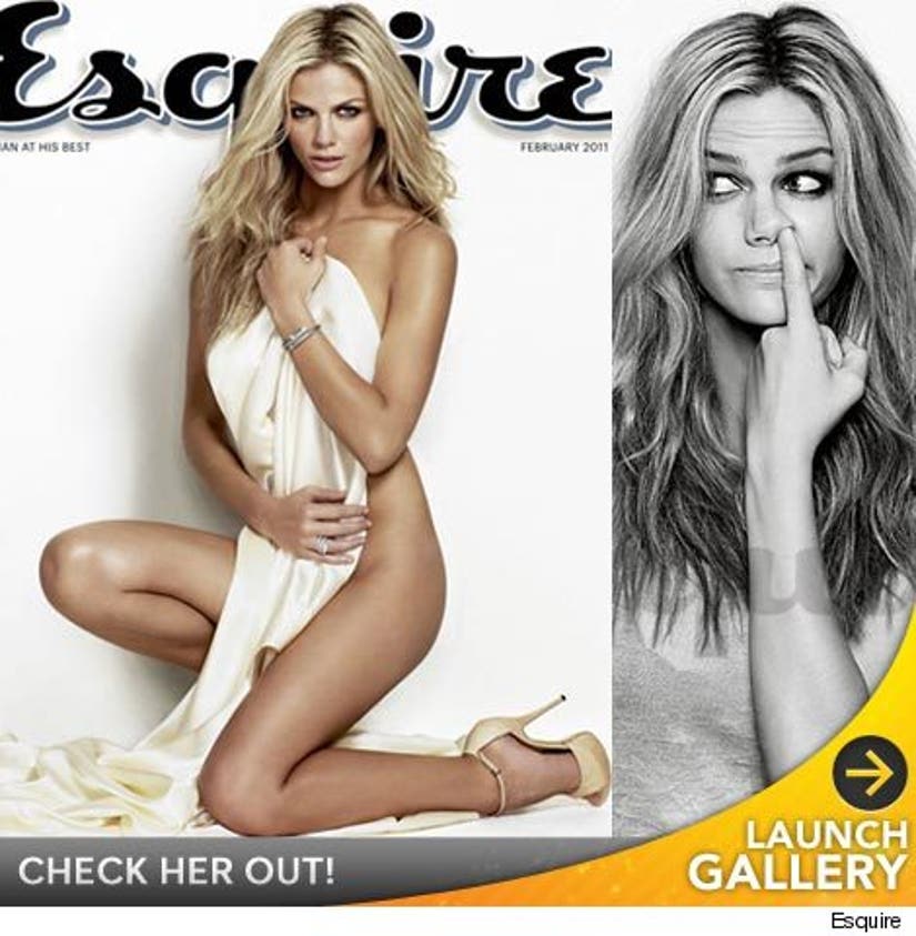 FAB FOTOS Brooklyn Decker Gets Naked for Esquire pic