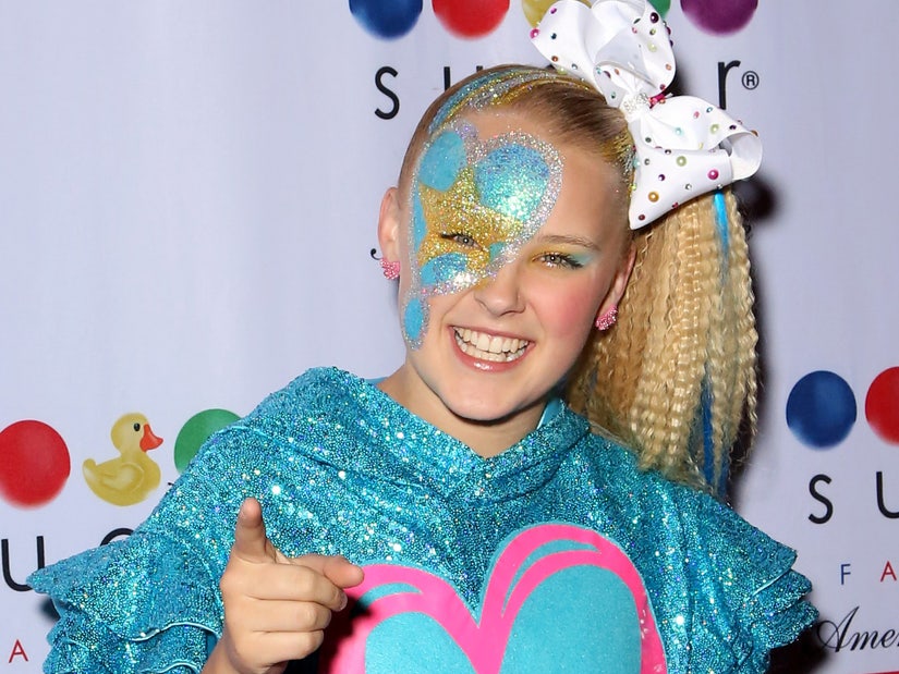 Jojo Siwa Trying To Get Kissing Scene Cut From Upcoming Film 7938