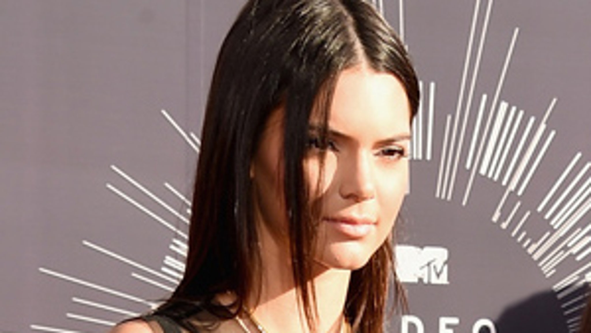 Kendall, Kim & Kylie -- Who Looks the Best at MTV VMAs?