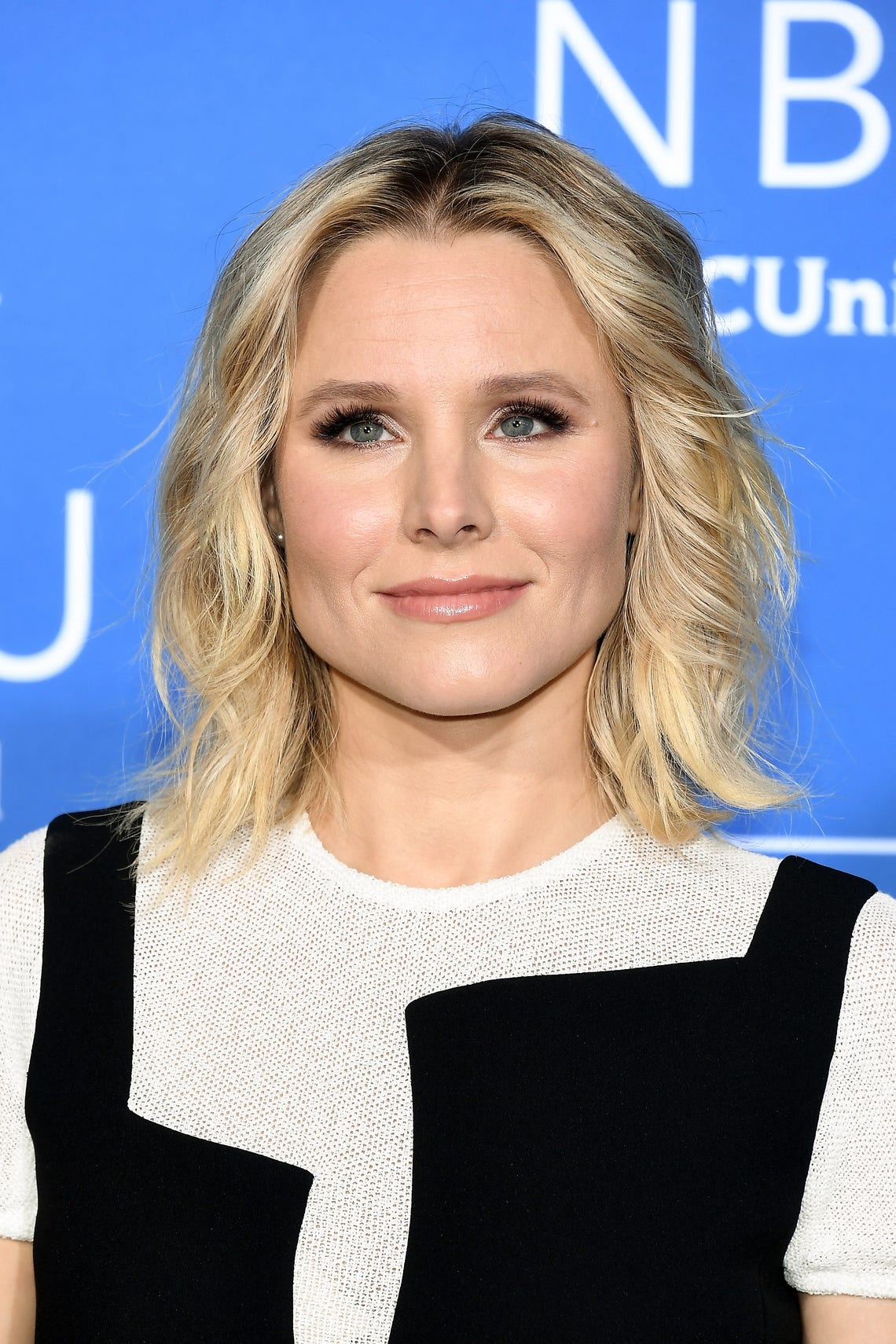 Kristen Bell Pictures From 2004 Are Compared With Pictures From