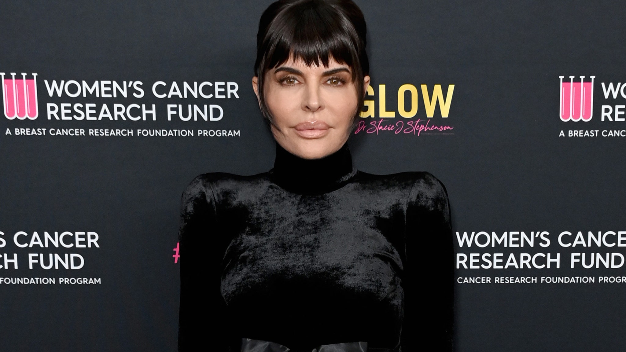 Lisa Rinna Addresses Criticism About Her 'Overfilled' Face