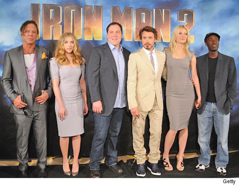 Iron Man 2 Cast Say Cheese