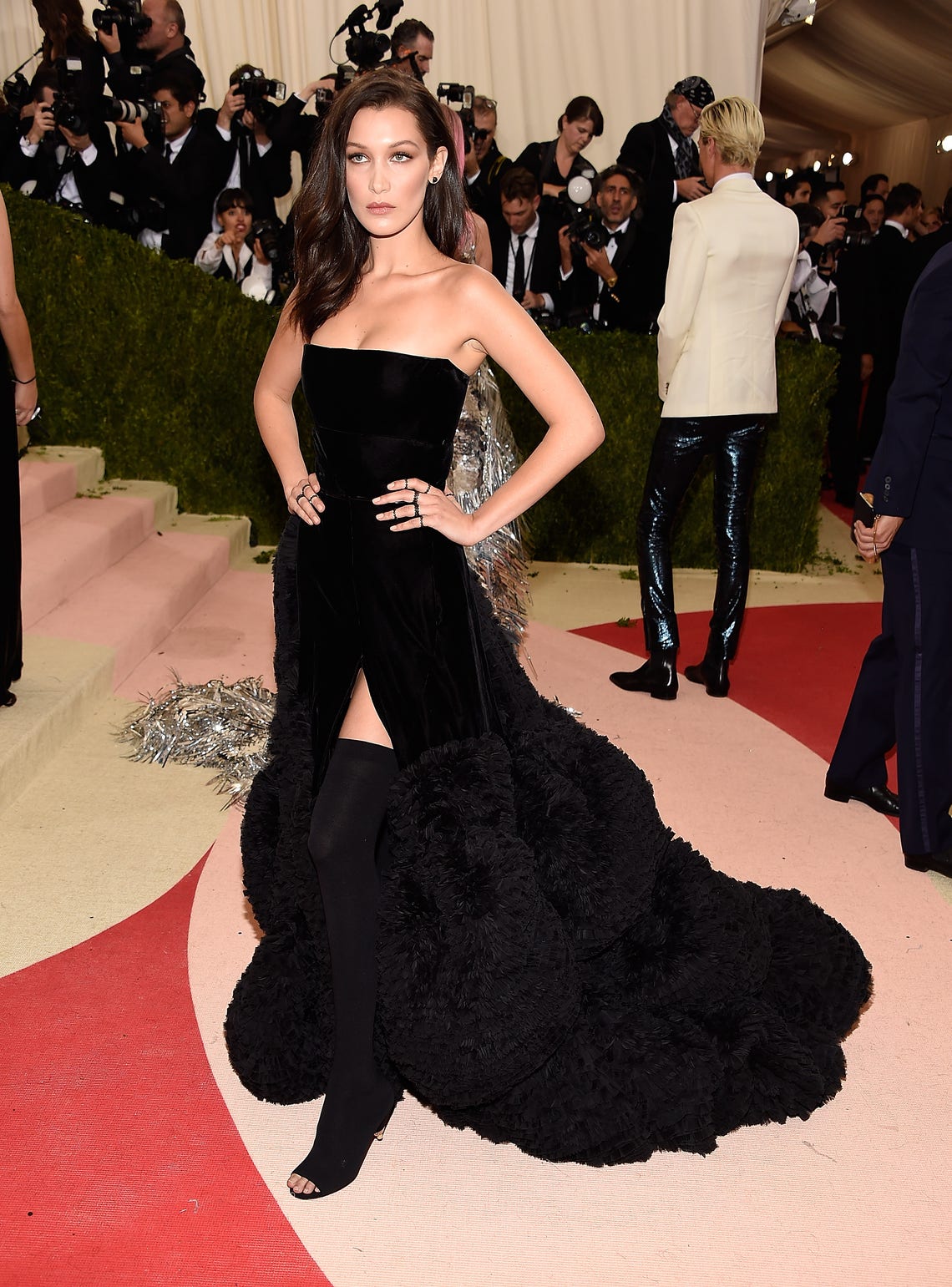 2016 Met Gala -- Red Carpet Fashion