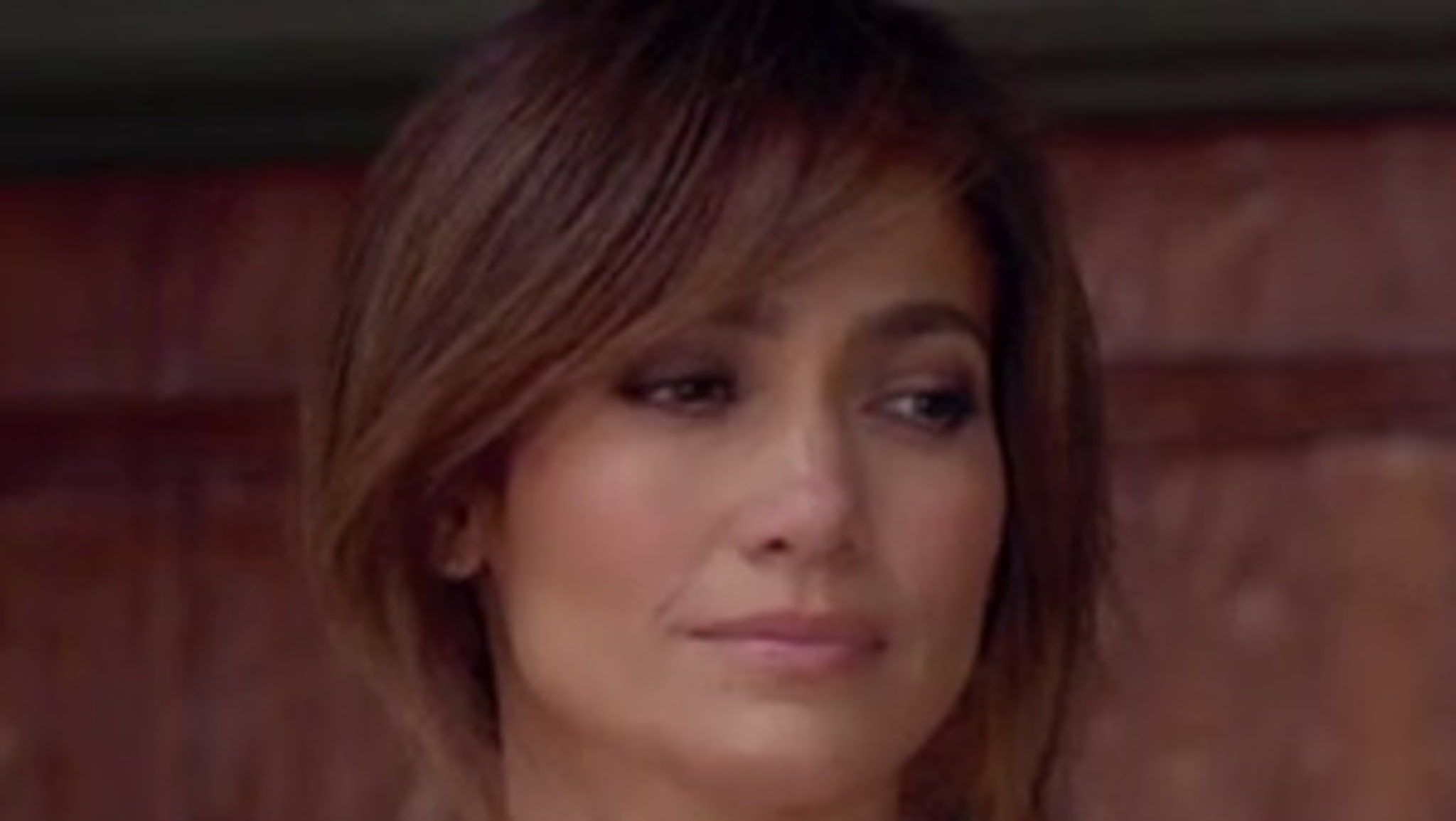 Jennifer Lopez Seduces High School Student In Boy Next Door Trailer