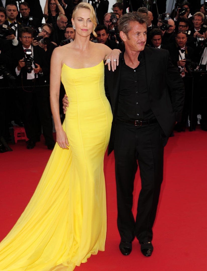 Charlize Theron, Ex Sean Penn Reunite at Cannes: Awkward Group Photo