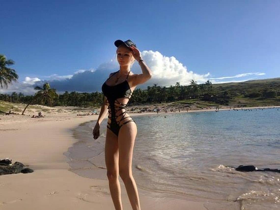 Valeria Lukyanova -- Real Life Barbie
