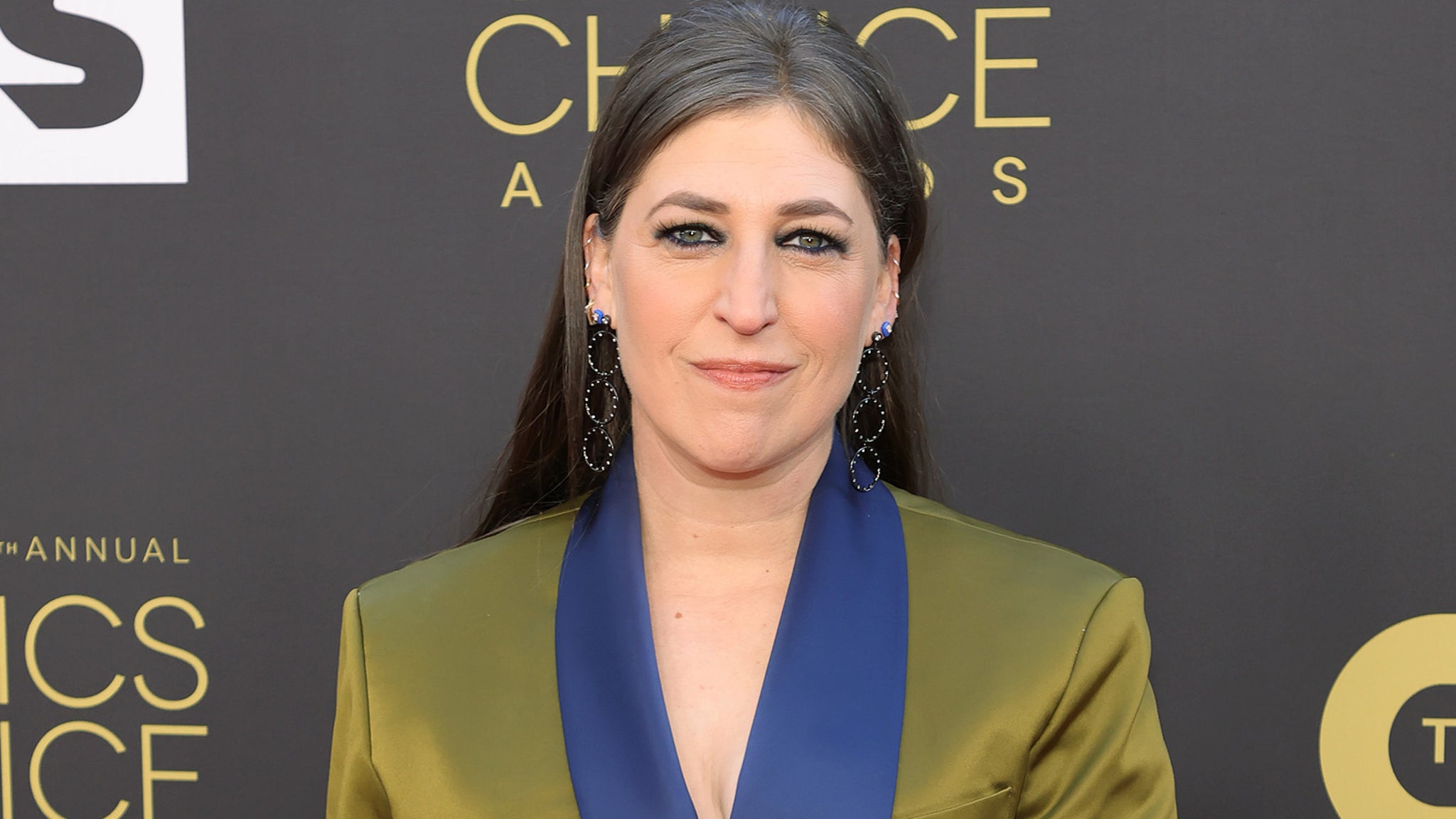 Mayim Bialik Says She Is Not Selling ‘Hoax’ CBD Gummies