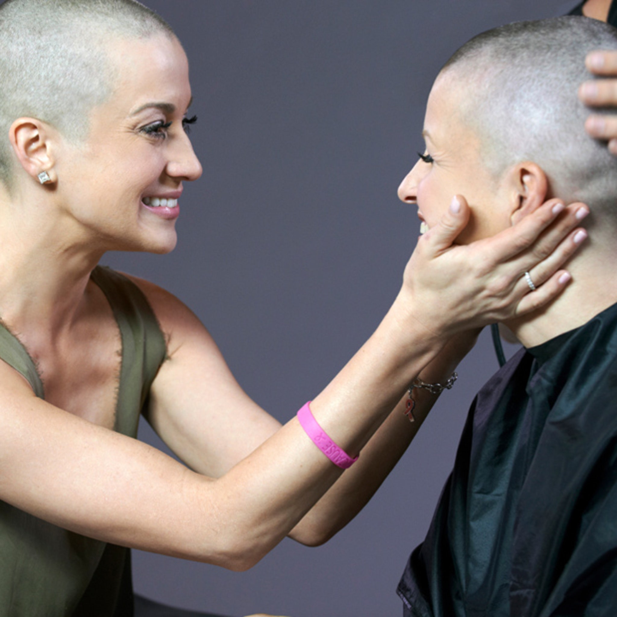 Kellie Pickler Buzzes Head for Breast Cancer Awareness