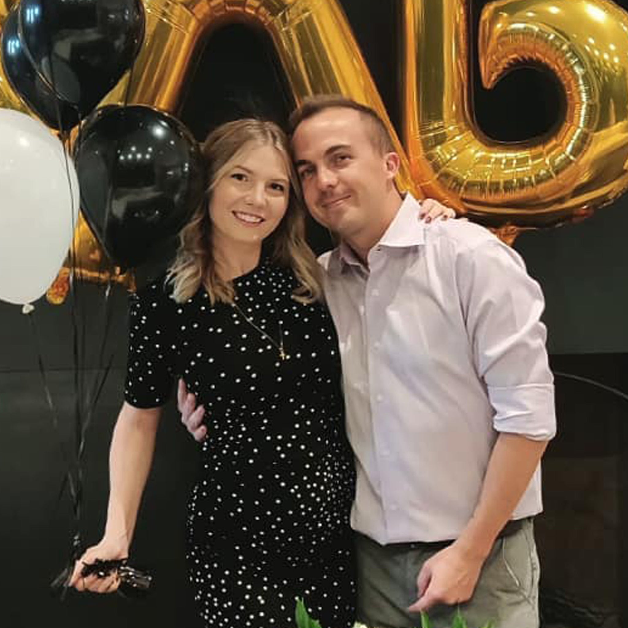 Frankie Muniz and Wife Paige Price Reveal Sex of Their Baby