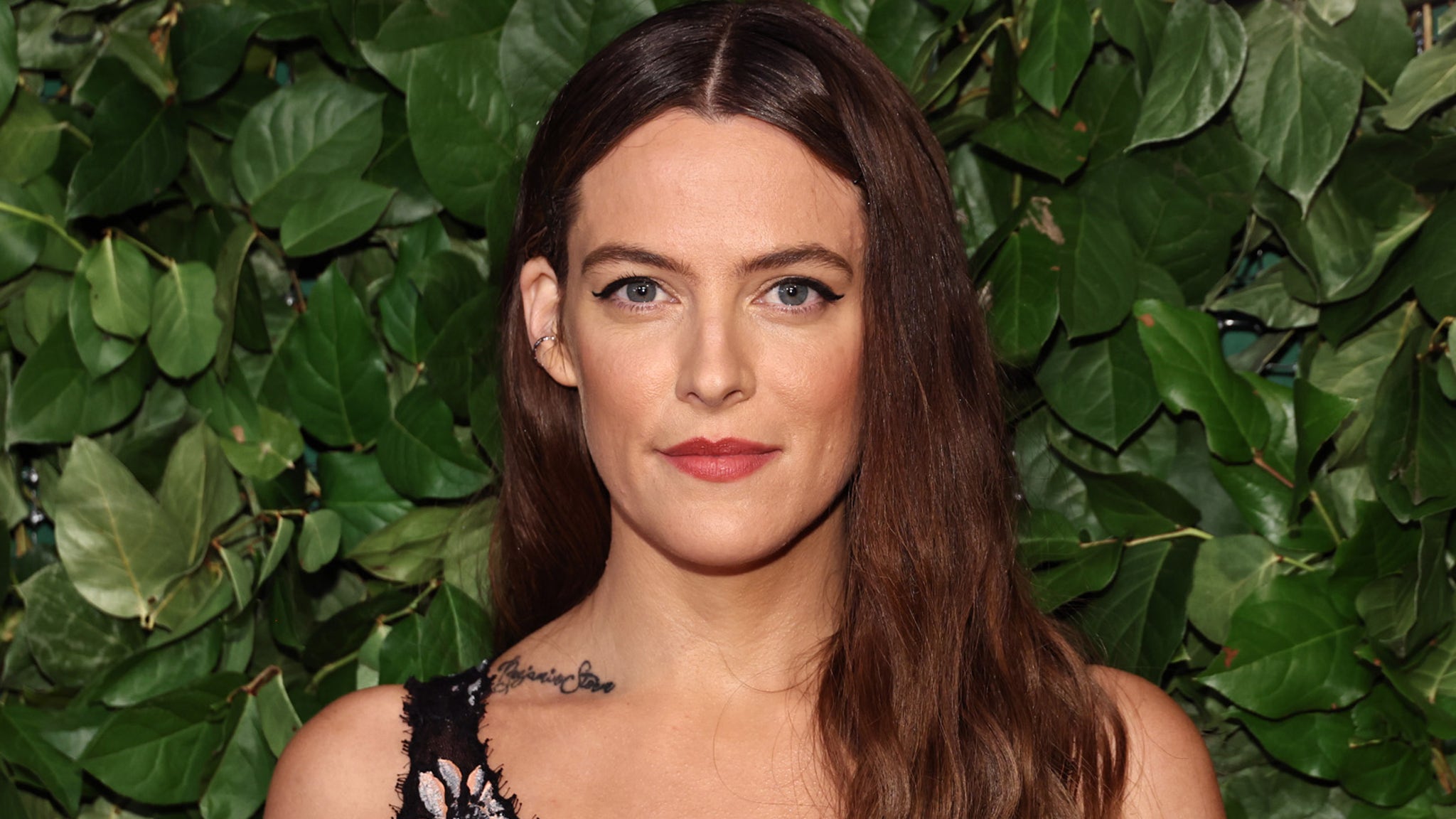 Riley Keough Sings Iconic Prince Song In Chanel Birdcage Fashion Parade