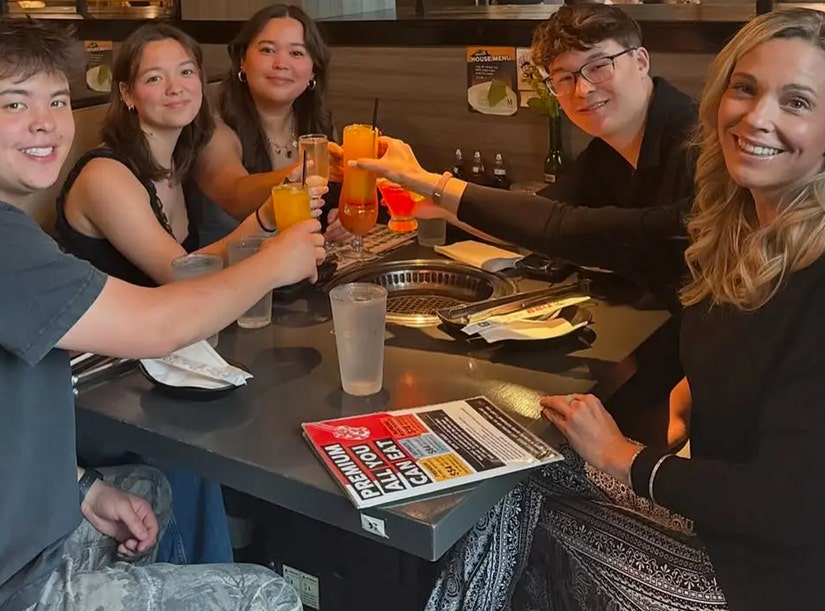 Kate Gosselin Celebrates Sextuplets Turning 21 with New Photos