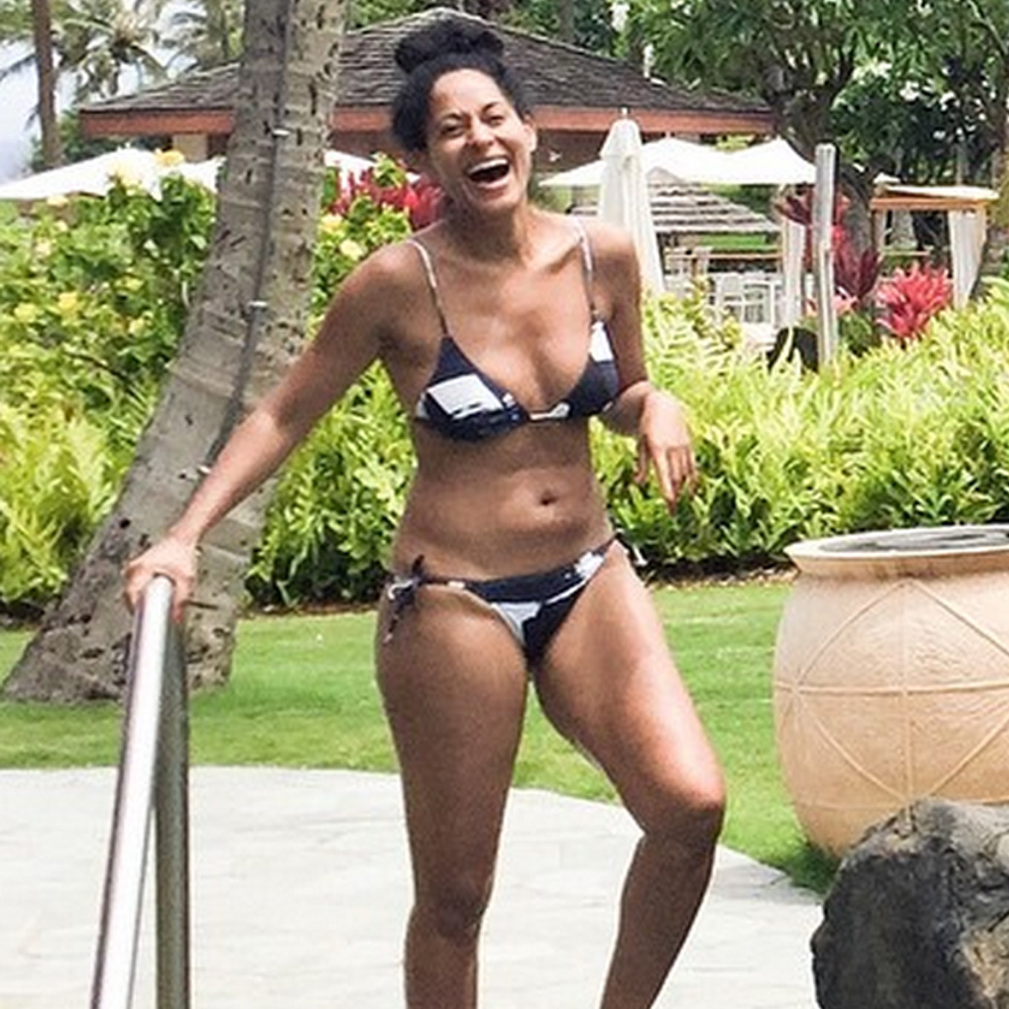 Aunjanue ellis bikini