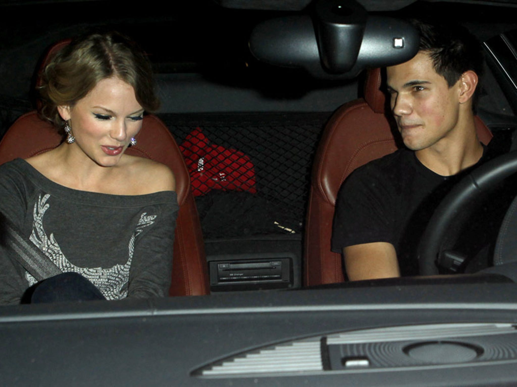 Awkward Lea Michele John Stamos Grill Taylor Lautner About