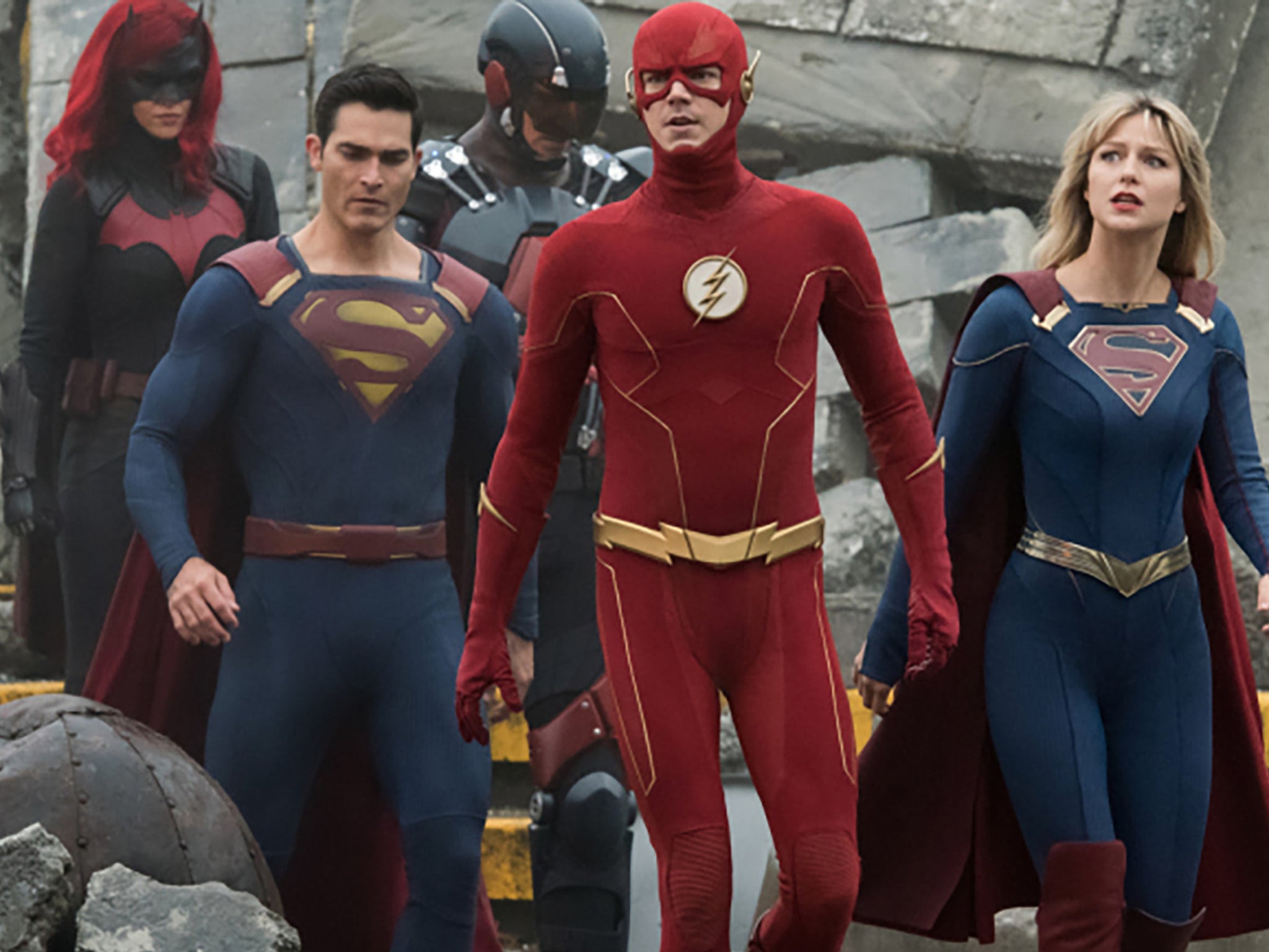 Arrowverse Heroes Reunite In New Photos From DC's Legends of Tomorrow  Special Episode
