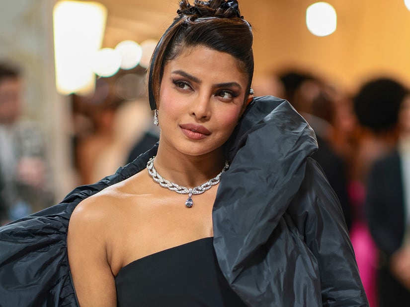 Priyanka Chopra on Why Father Put Bars on Her Windows, Surgery That ...