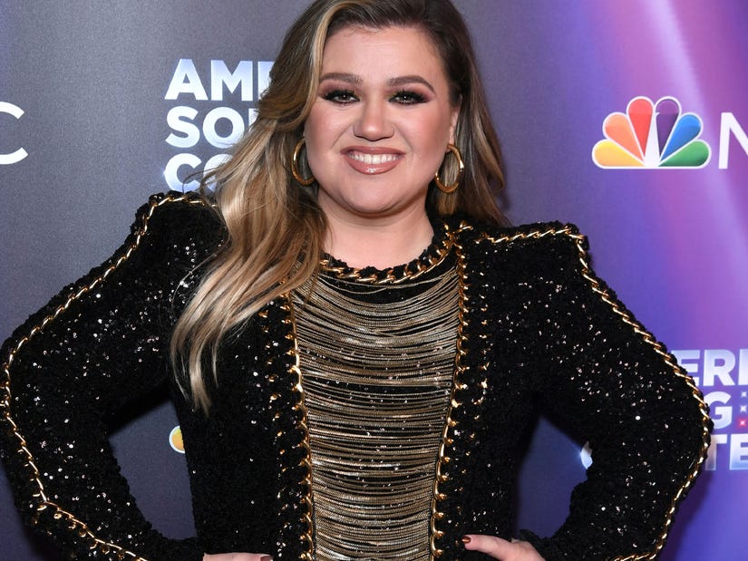 Kelly Clarkson Teases New Album And Announces Vegas Residency 9395