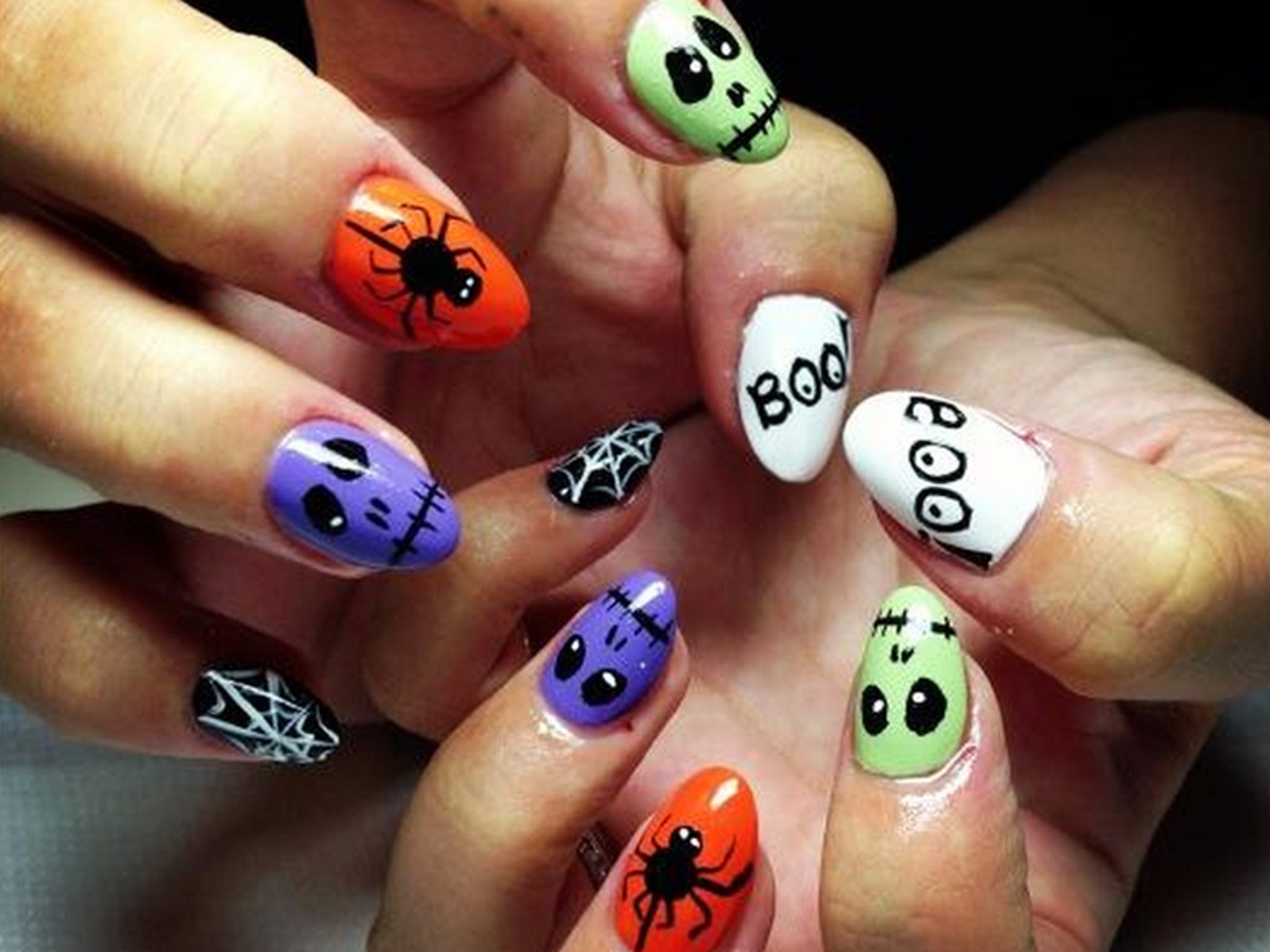 Freaky femme, Your No-Halloween-Costume Solution: Nail Art - (Page 22)