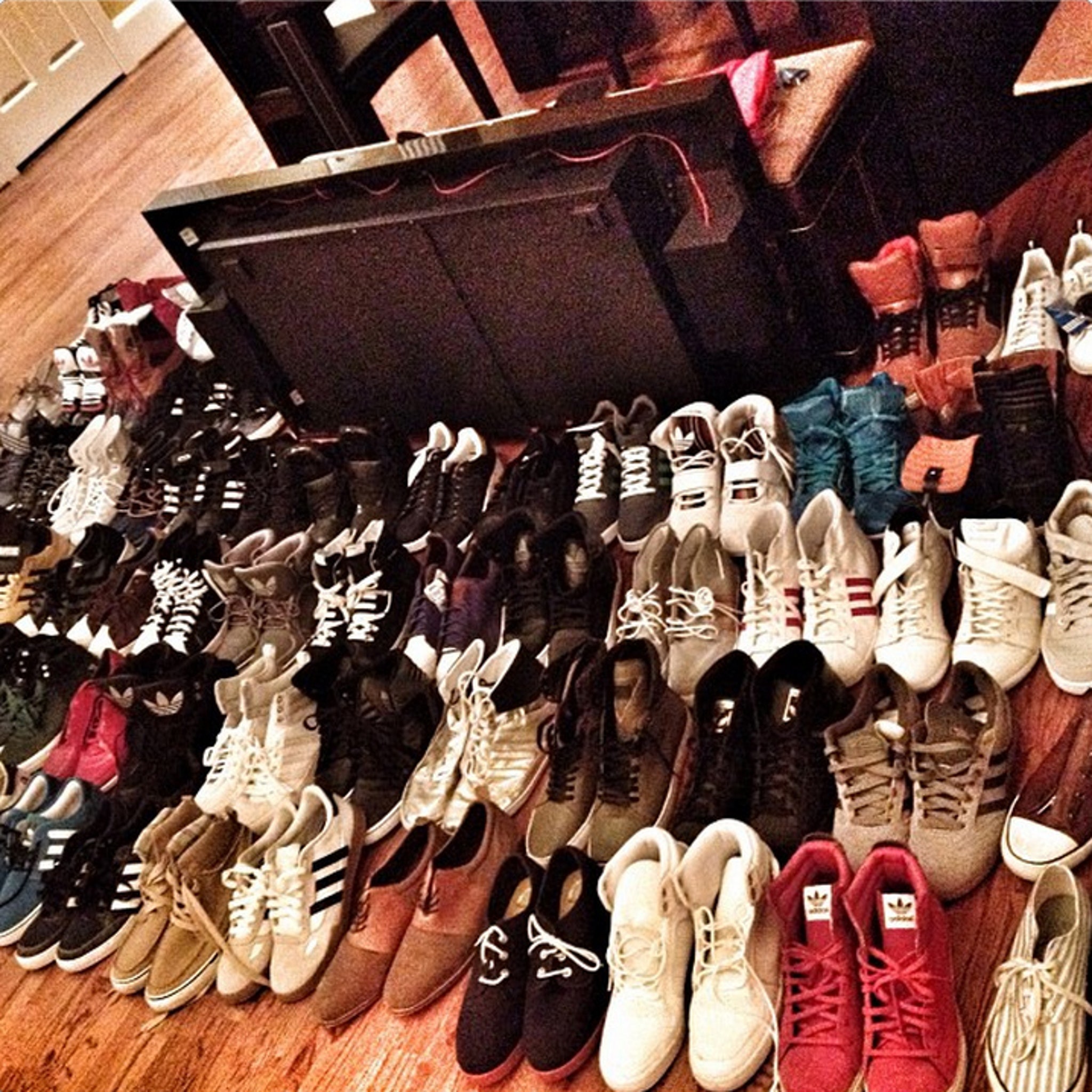 Celebrity Shoes: Inside Their Closets [PHOTOS] – Footwear News