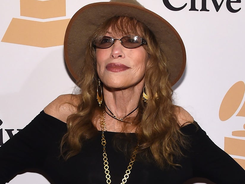 </p>
<h2>carly simon sisters cancer</h2>
<p>