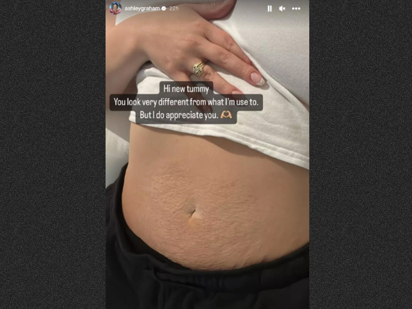 Ashley Graham is Embracing Postpartum Tummy 10 Months After Twins