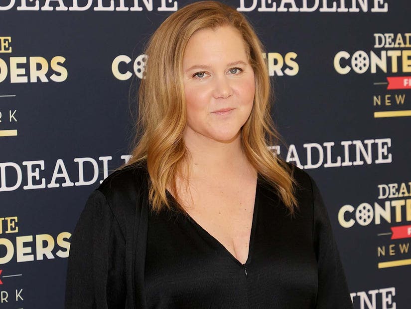 Amy Schumer Opens Up About Experiencing Crushing Anxiety