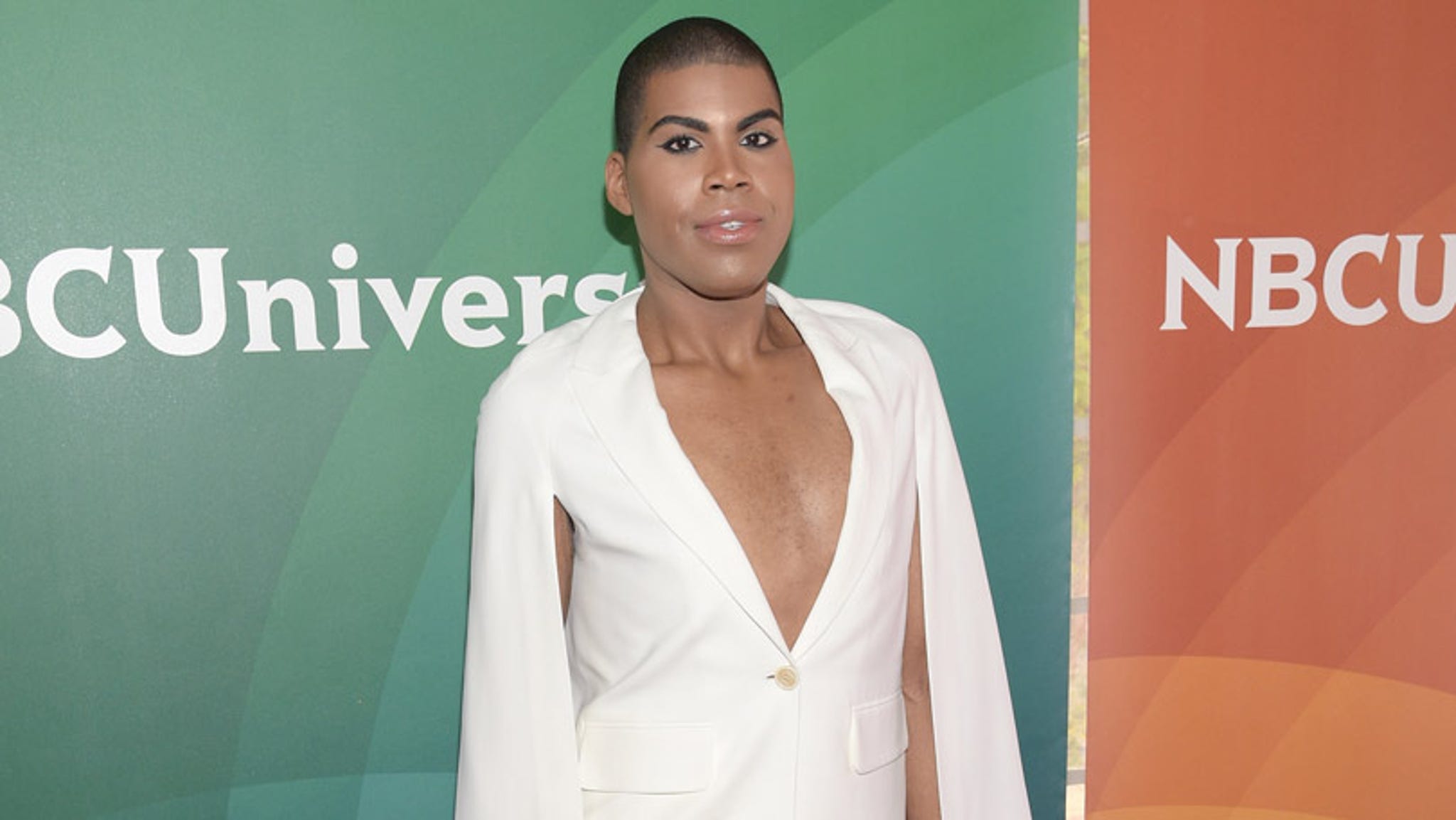 Why EJ Johnson Doesn't Mind Showing Some Skin After His 180-Pound Weight  Loss