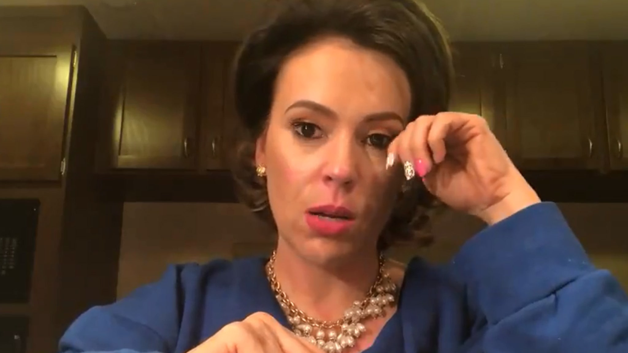 Alyssa Milano Explains To Her Daughter Why She Came Forward With Sexual Assault Story In