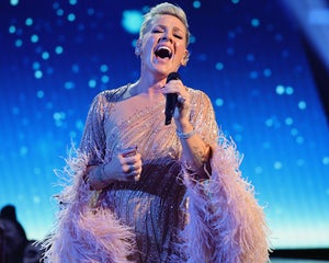 P!nk details struggle to lose weight after undergoing surgery