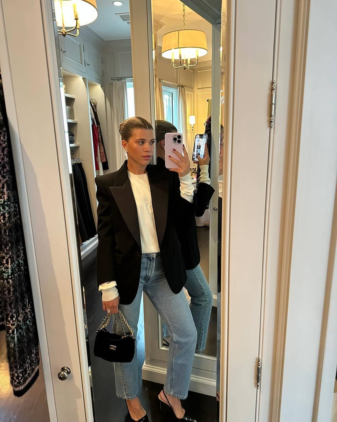 "Favorite time of year 🍂" - Sofia Richie