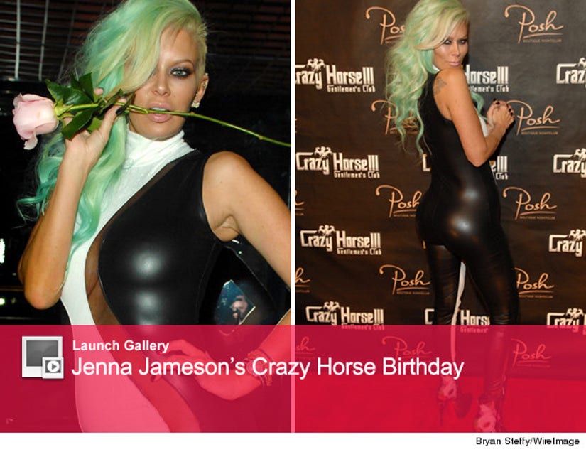 825px x 636px - Jenna Jameson Goes Green with Surprising New Look