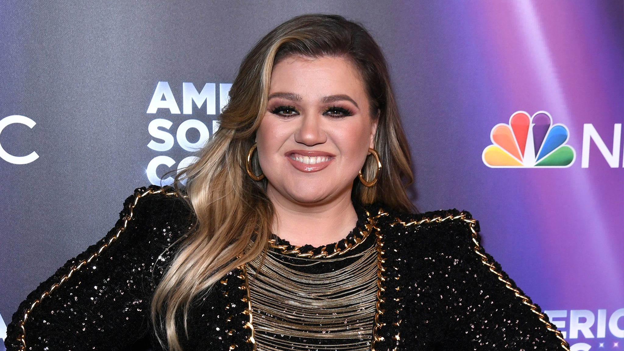 Kelly Clarkson 'Almost Cried' On First Mother's Day Since Her Divorce