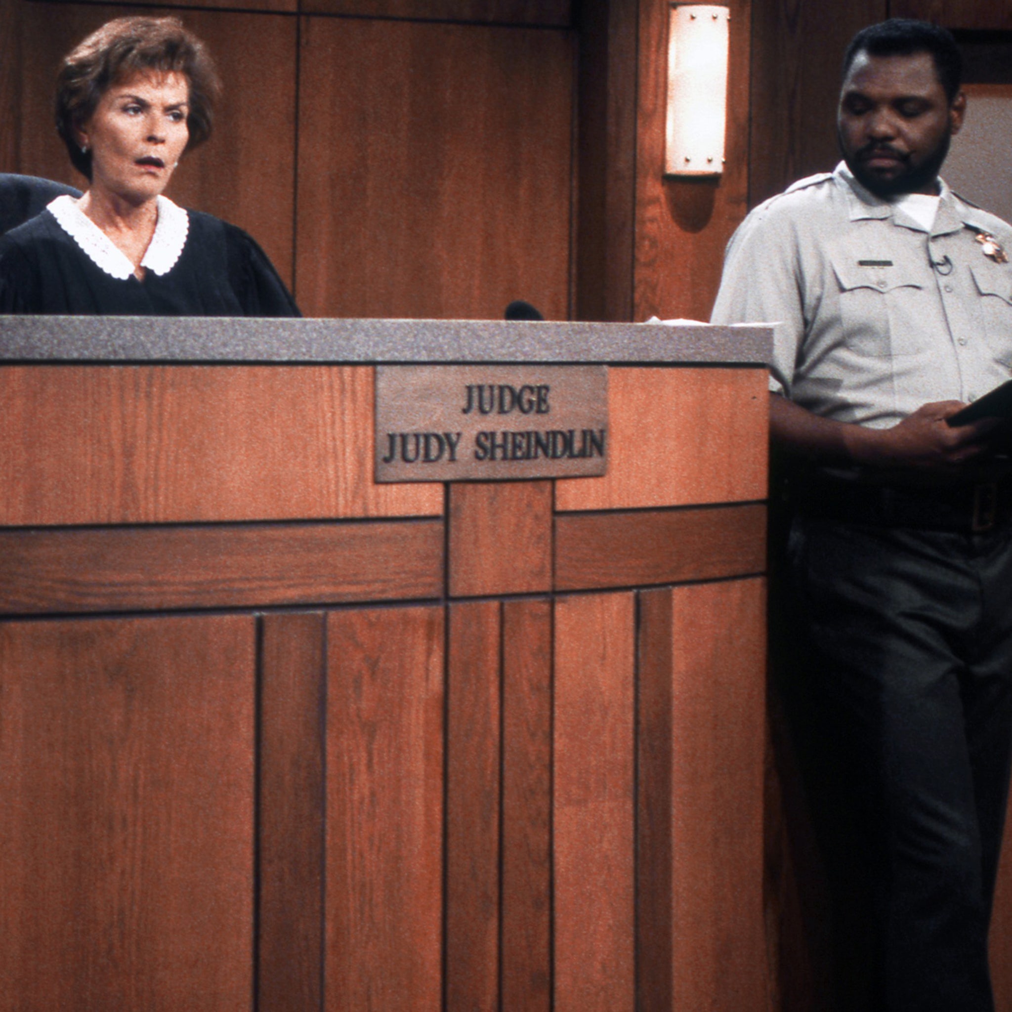 judge-judy-bailiff-petri-hawkins-byrd-says-he-was-never-asked-to-be-on-her-new-show