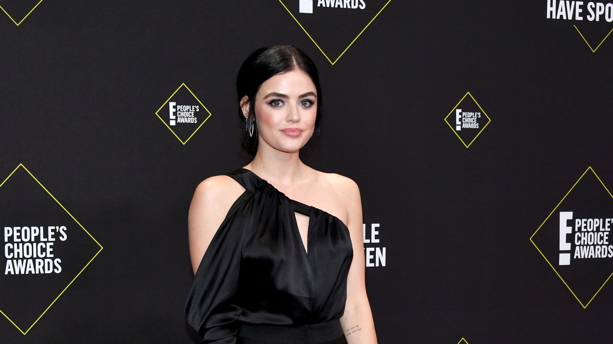 Every Must-See Look From the 2019 People's Choice Awards
