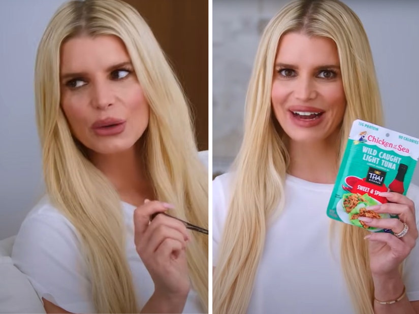 Jessica Simpson Parodies Viral Chicken Of The Sea Mix-Up In New Ad With  Daughter Max