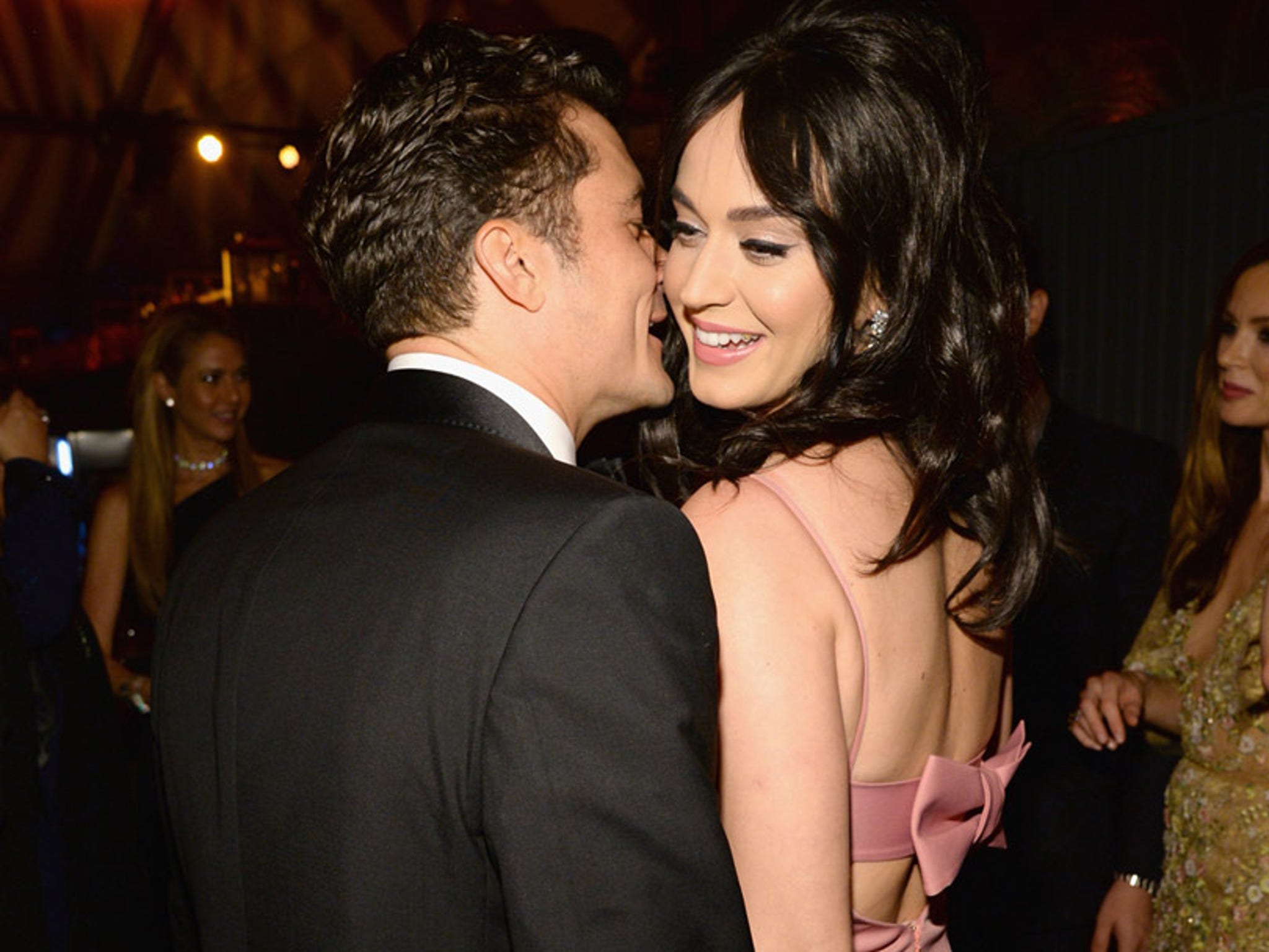 Look away Katy Perry! Selena Gomez and Orlando Bloom get cosy in