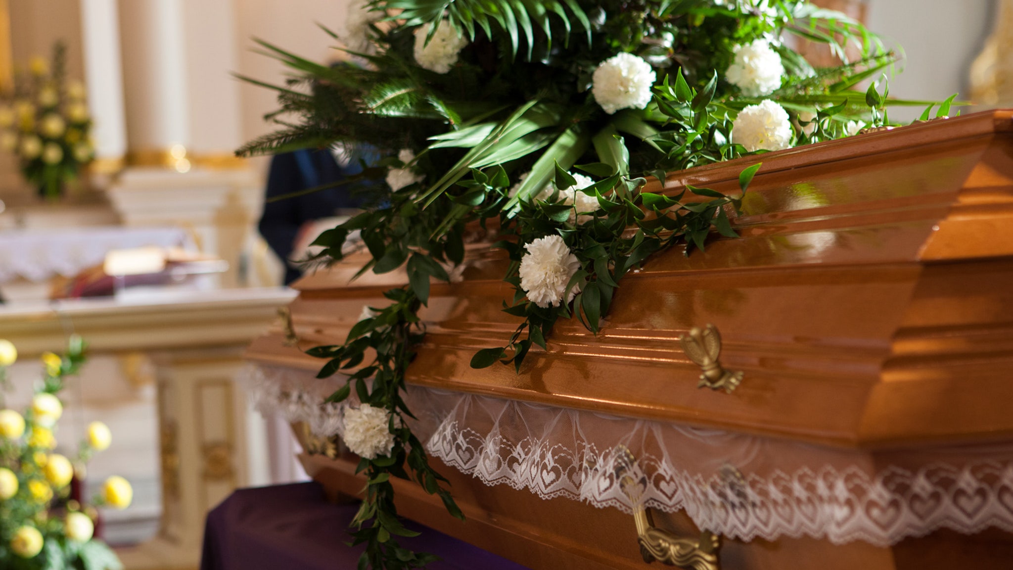 Un membre de la famille en deuil félicité pour les funérailles de ses grands-parents « ruinés »