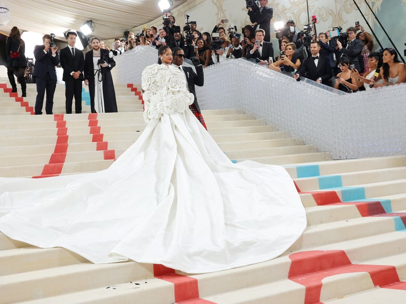 Pregnant Rihanna Is Last to Arrive at the Met Gala And Absolutely Stuns