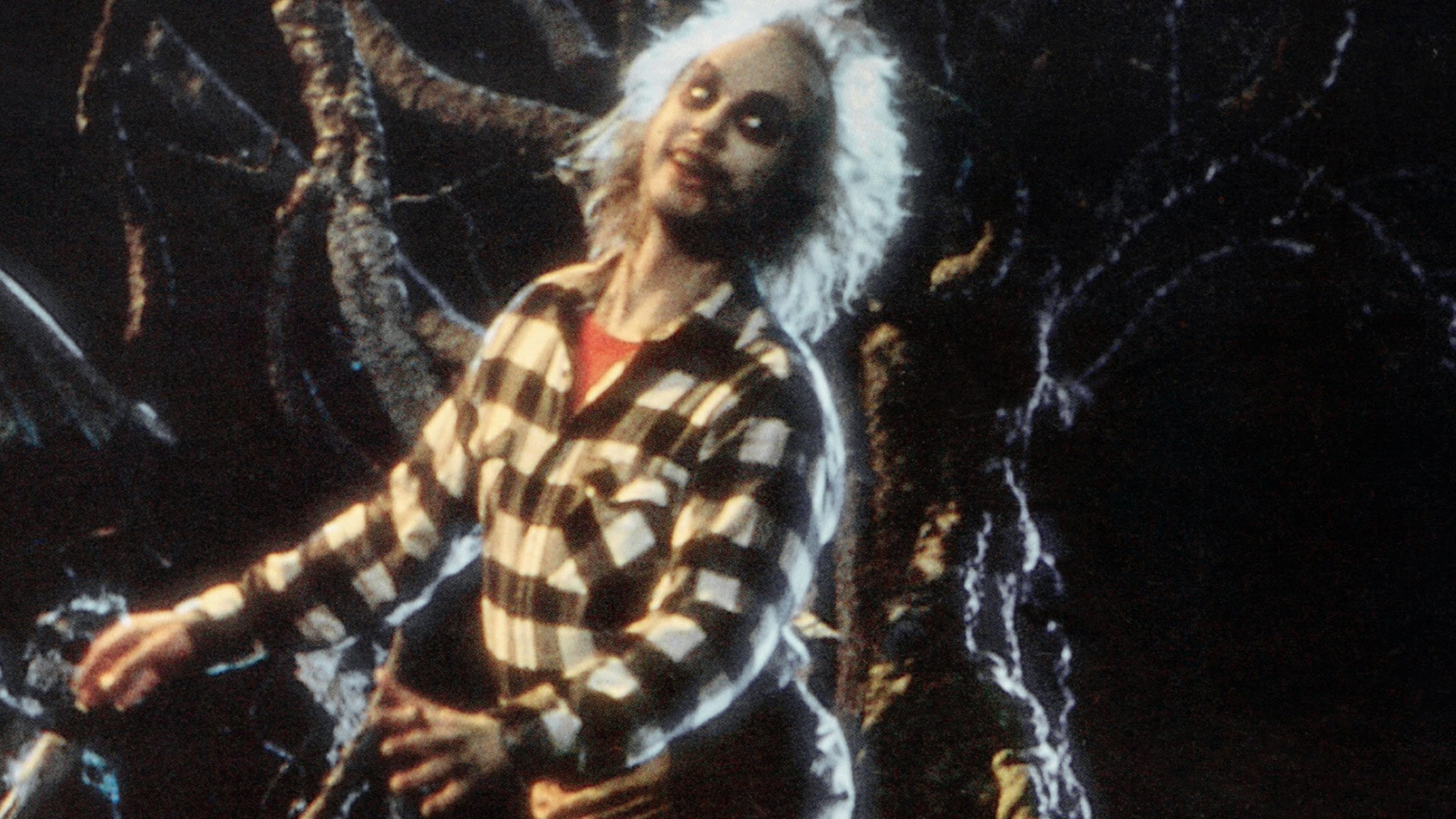 Tim Burton Reveals Beetlejuice Sequel Has Less Than 2 Days of Filming Left Amid Hollywood Strike