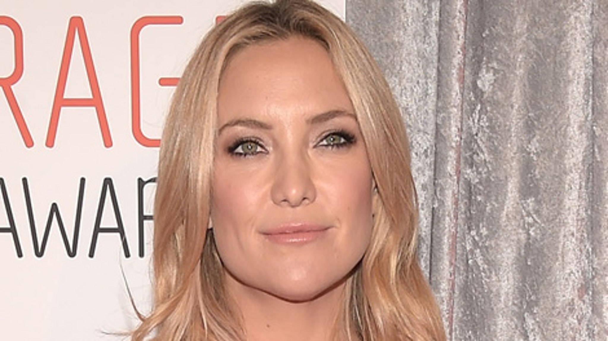 Kate Hudson Looks Lovely in Lace at the Courage in Journalism Awards