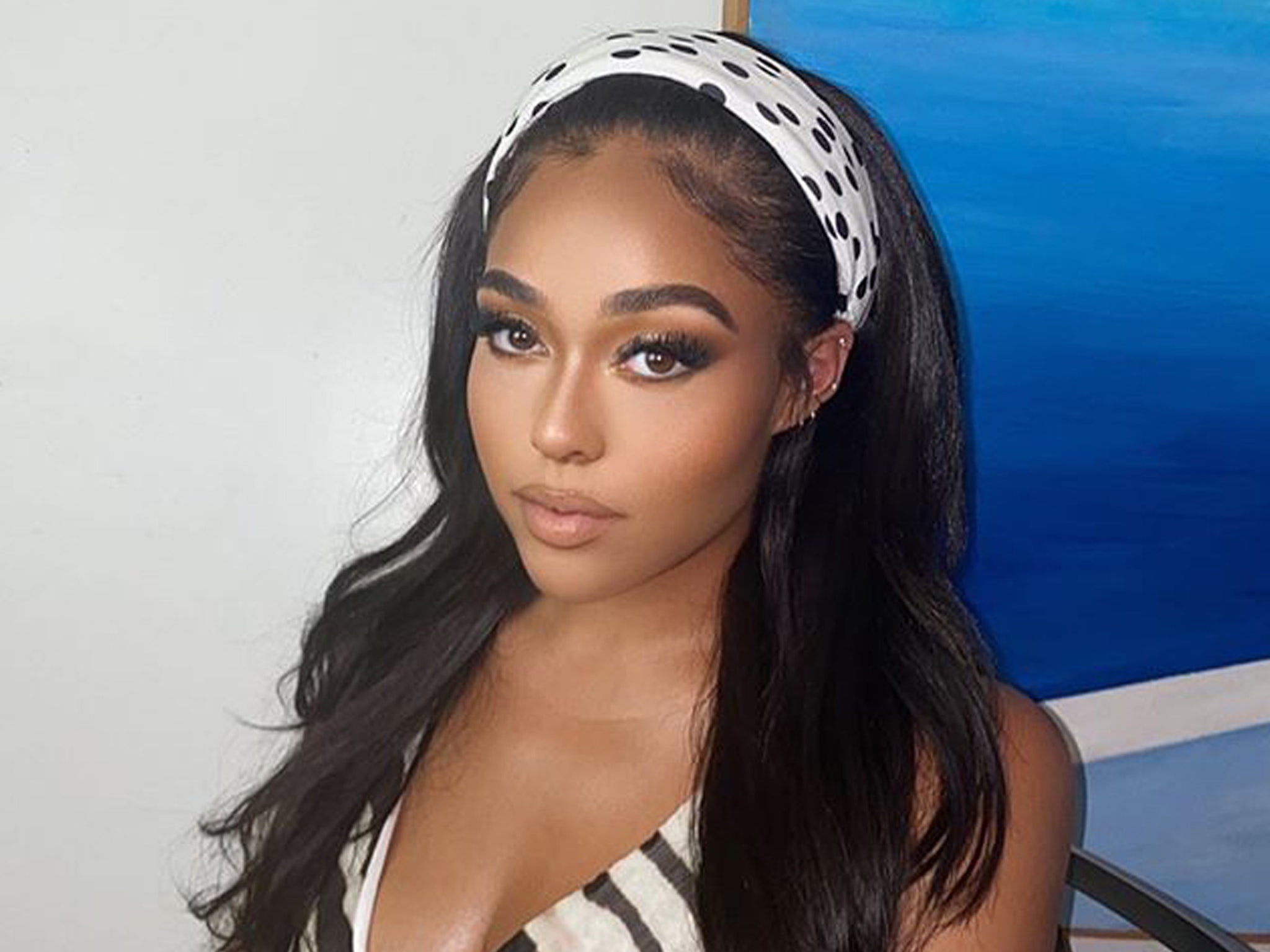 Jordyn Woods' fans go wild over image with her sister and mother