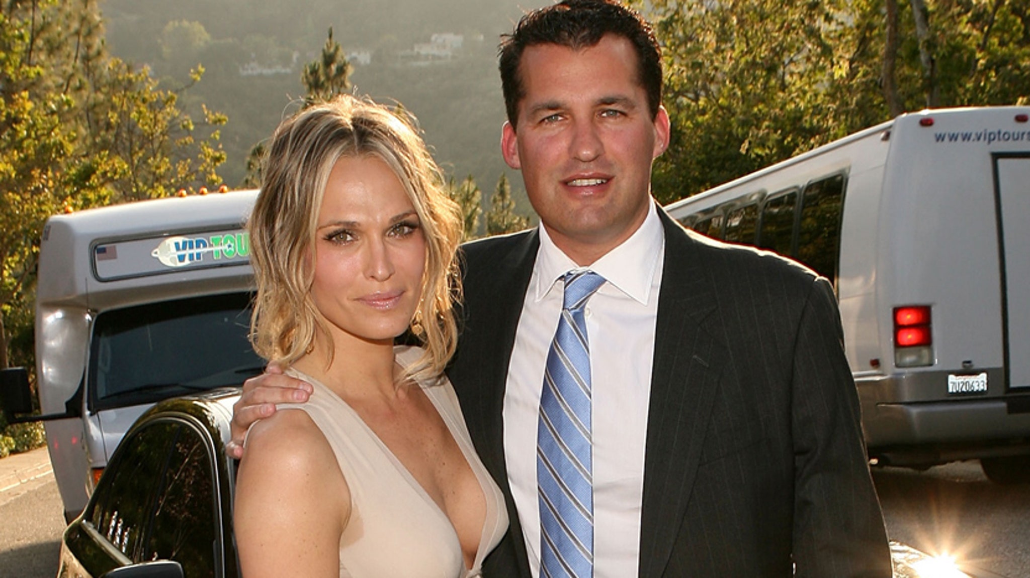 Molly Sims Ties the Knot to Movie Producer