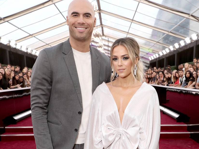 Jana Kramer Claims Ex-Husband Mike Caussin Didnt Perform Oral Sex on Her For Years image pic