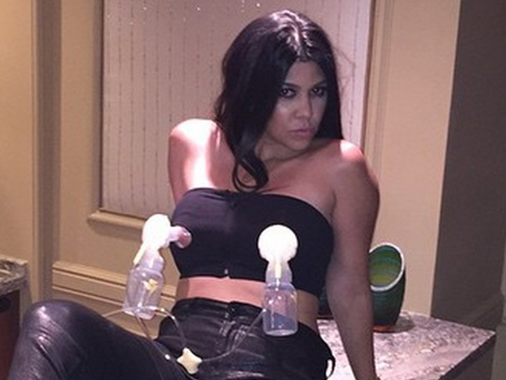 Kourtney Kardashian Shares Breast Pumping Pic During Her Birthday Weekend  In Vegas