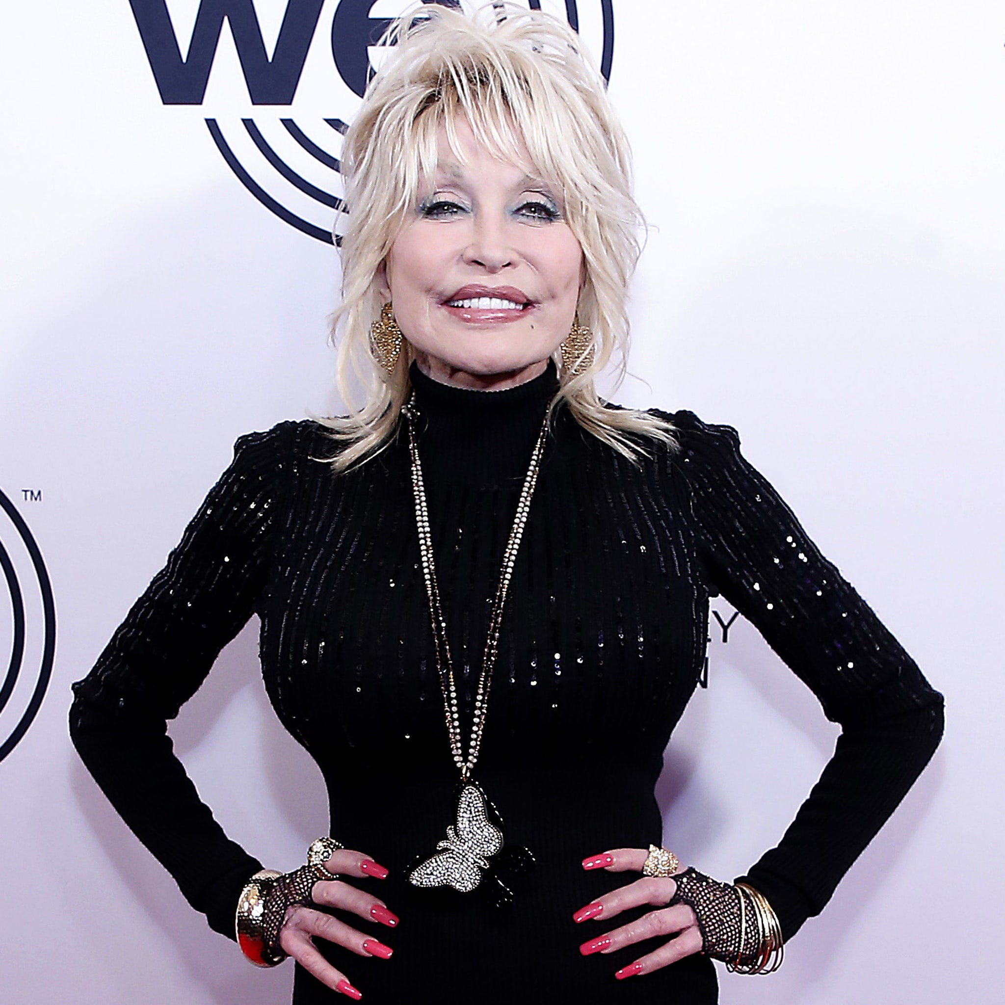 Dolly Parton Dishes on How the Real Life Jolene Looks Like picture