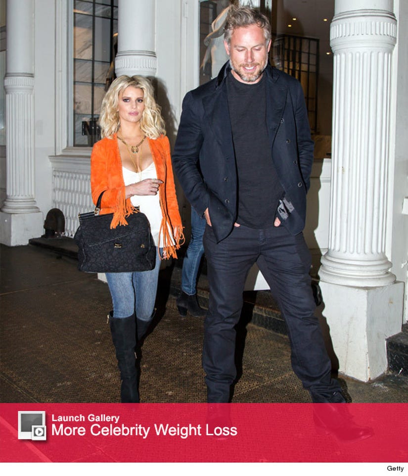 Jessica Simpson Flaunts Crazy Cleavage on Date Night With Eric Johnson