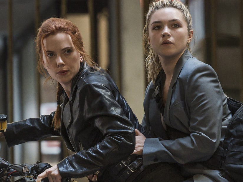 Scarlett Johansson Florence Pugh Filmed Black Widow While Sick With Pneumonia