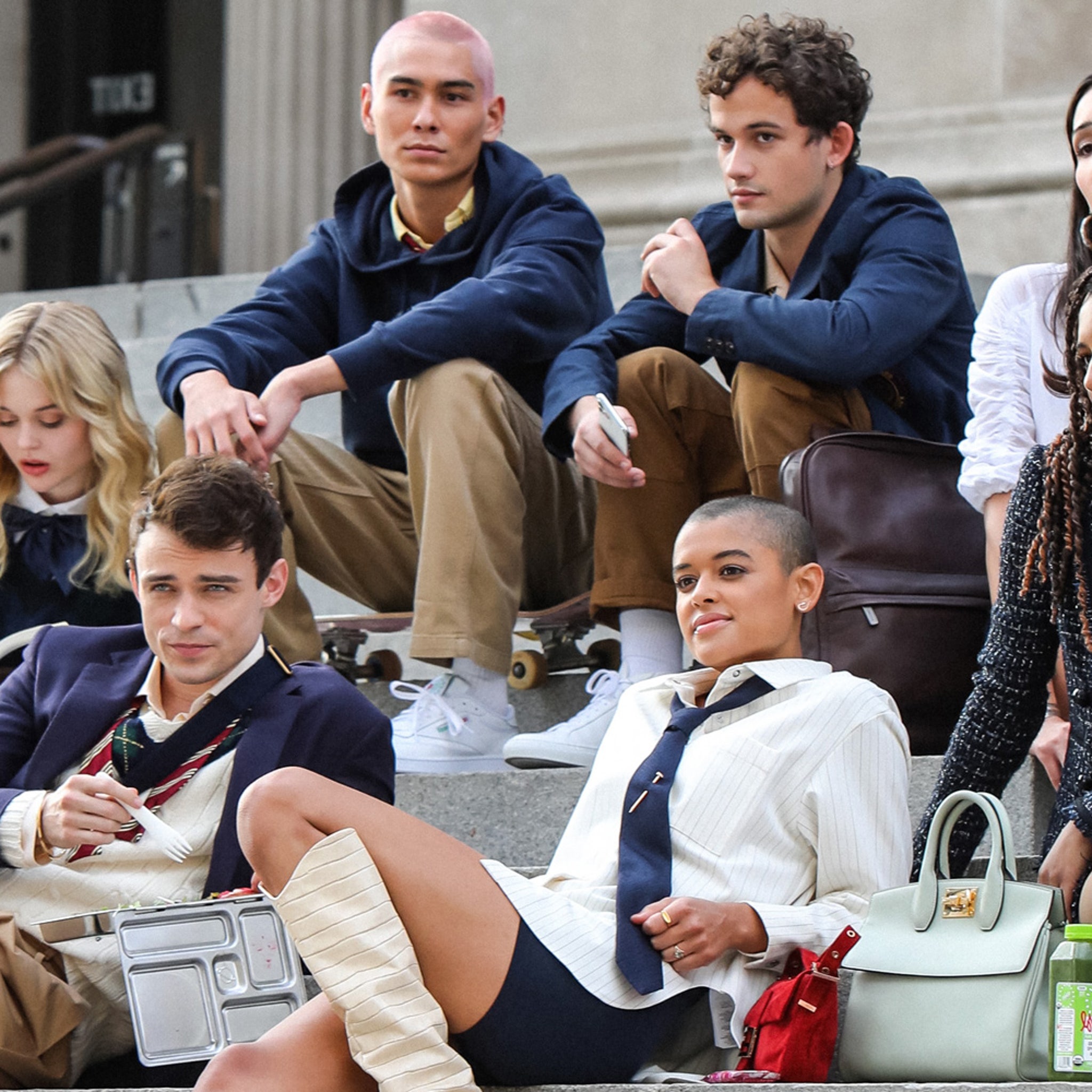 Gossip Girl Reboot Reveals Names And Details Of New Characters